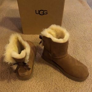 NEW Mini Bailey Bow II Uggs